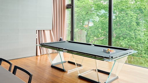 Nero Hirafu Billiard