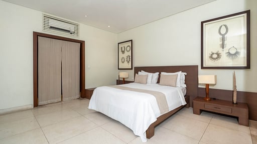 Nyaman Villa 8 Kamar Tidur 3