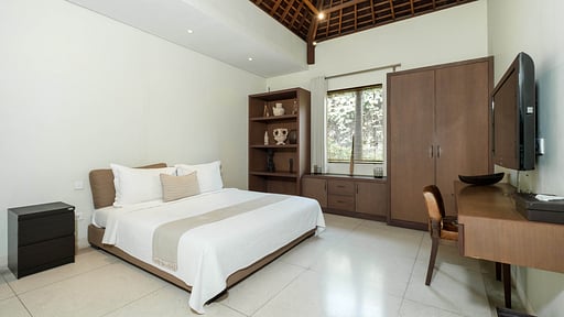 Nyaman Villa 8 Kamar Tidur 4