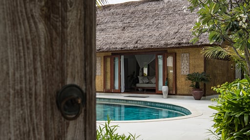Pondok Santi Deluxe Private Pool Villa Бассейн