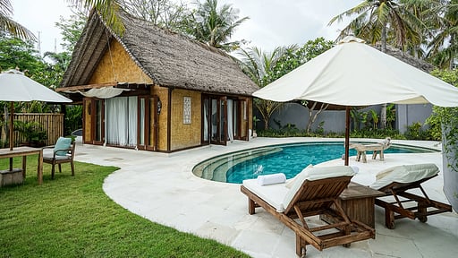 Pondok Santi Deluxe Private Pool Villa Бассейн
