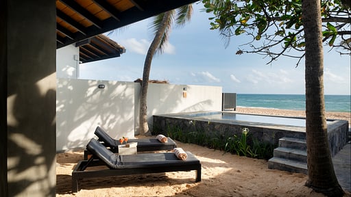 Red Parrot Beach Villa Swimming pool