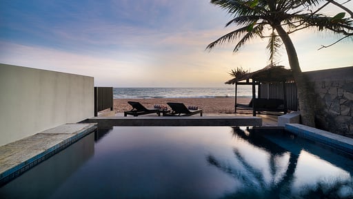 Red Parrot Beach Villa Swimming pool