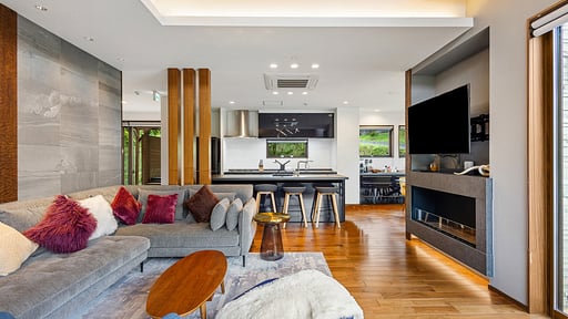 Mineta Chalet Living room