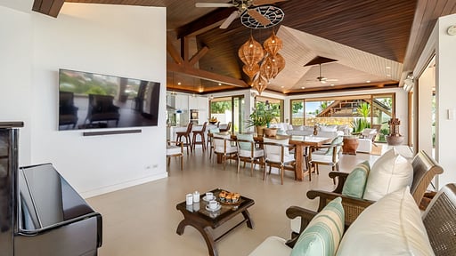 San Suk Villa Living room