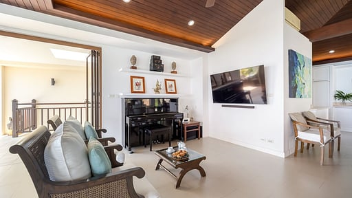 San Suk Villa Living room