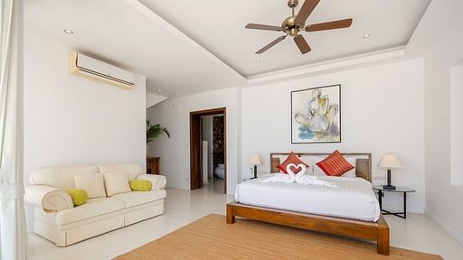 San Suk Villa Bedroom 1