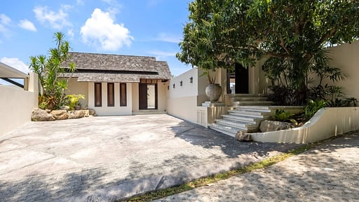 San Suk Villa Parking areas