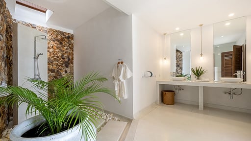 San Suk Villa Bedroom 1