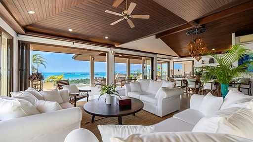 San Suk Villa Living room