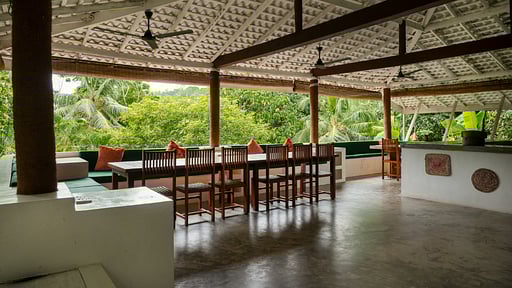 Satori Villa Обеденная зона