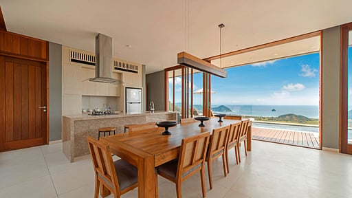 Selong Selo Family Villa 5 Dining area
