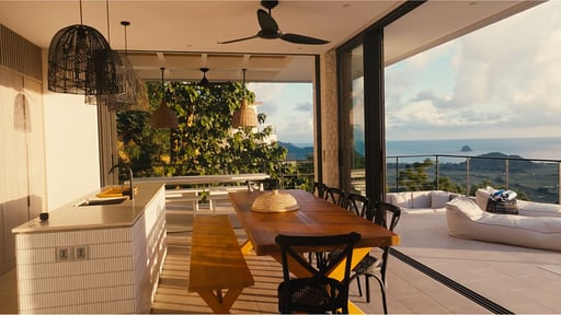 Selong Selo Villa 4 Kitchen