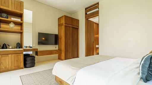 The Arch Villa Bedroom 5