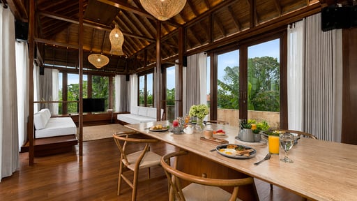The Chands Two Dining area