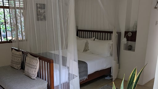 The Lake House Bedroom 3