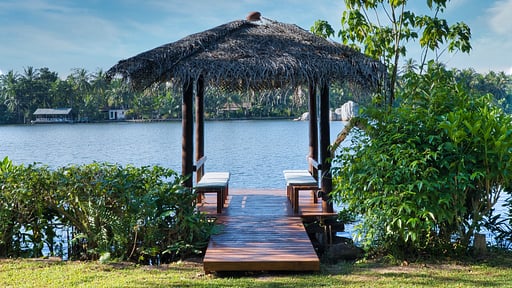 The Lake House Surroundings