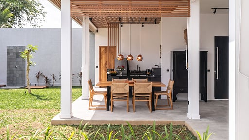 The Loft Noon Dining area