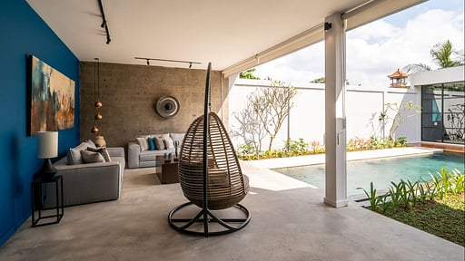 The Loft Noon Living room