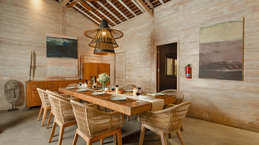 Villa Alea Dining area