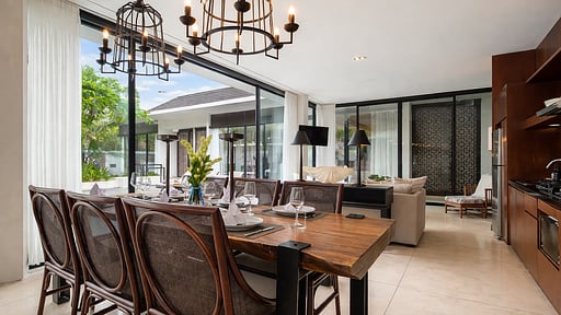 Villa Ambergris Dining area