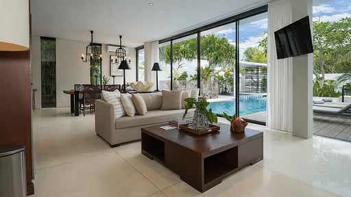 Villa Ambergris Living room