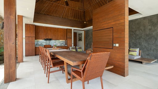 Villa Anantya Обеденная зона