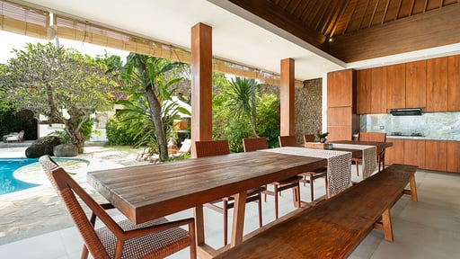 Villa Anantya Обеденная зона