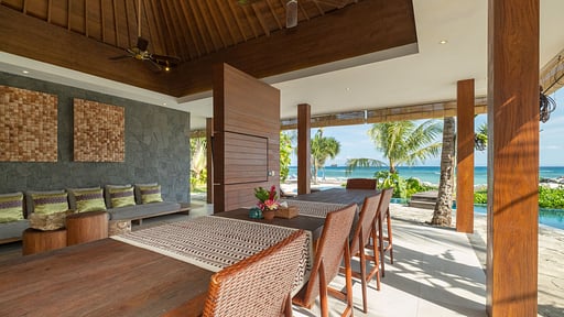 Villa Anantya Обеденная зона