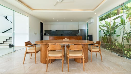 Villa Aquila Dining area