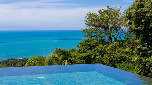 Villa Awan Tujuh Zwembad