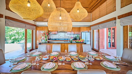 Villa Ayundra Dining area