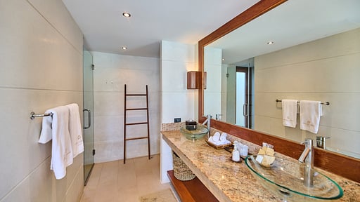 Villa Ayundra Bedroom 1