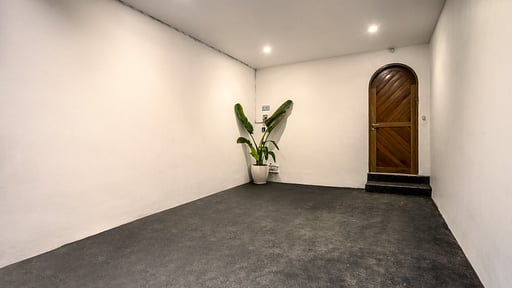 Villa Barsa Parking areas