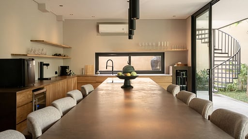Villa Belantara Bingin Обеденная зона