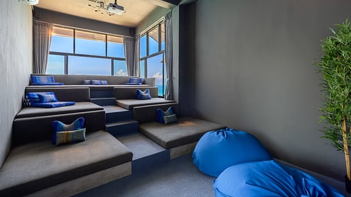 Villa Cholchalee Media room