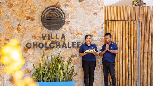 Villa Cholchalee Villa staff