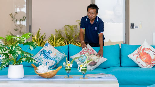 Villa Cholchalee Villa staff