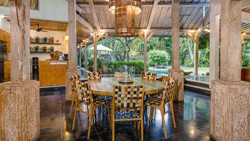 Villa Cinta Damai Salle à manger