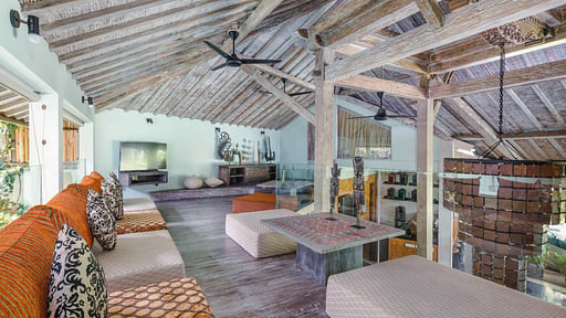 Villa Cinta Damai Salon 2
