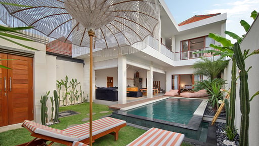 Villa Cinta Rose Swimming pool