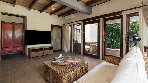 Villa Coraffan Media room