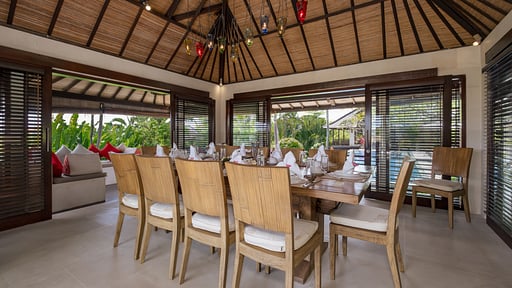 Villa Coraffan Dining area
