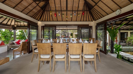 Villa Coraffan Dining area