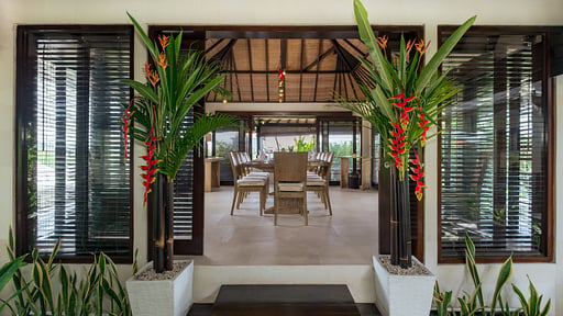 Villa Coraffan Dining area