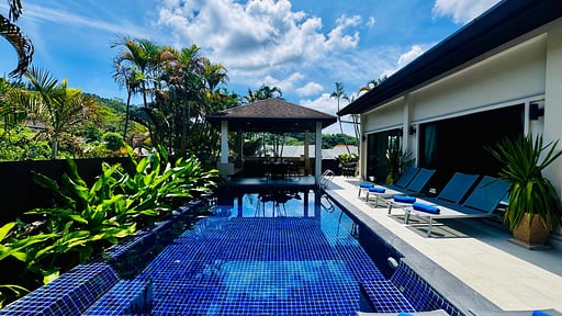 Villa Crystal Nai Harn Бассейн