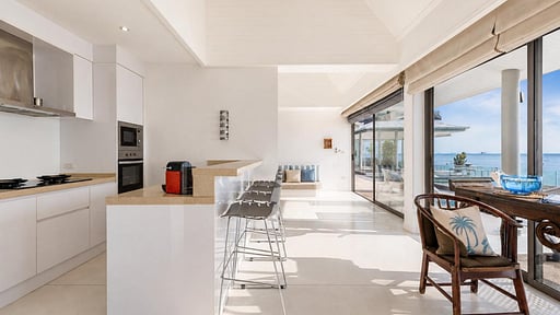 Villa de Sunset Kitchen