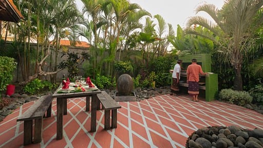 Villa Desa Roro Estate Dining area 3