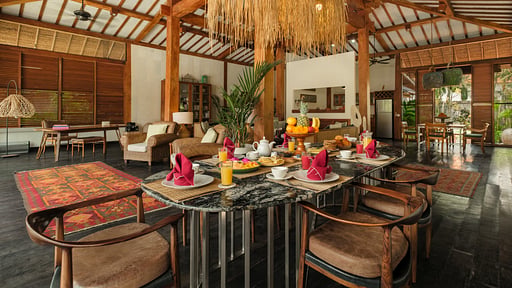 Villa Desa Roro Estate Dining area 4