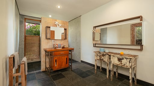 Villa Desa Roro Estate Bedroom 2